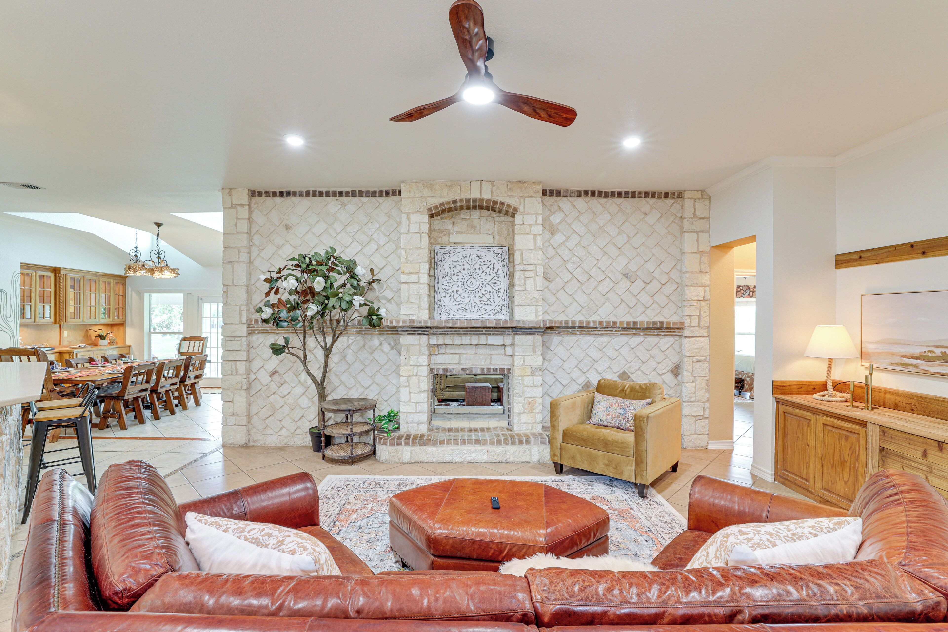 Talo (4 Bedrooms) | Sisätilat