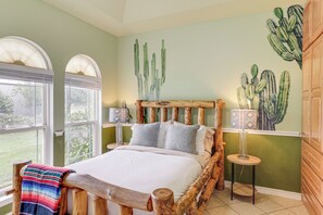 House (4 Bedrooms) | Interior - 5 Acres! Countryside Getaway Outside Fort Worth (Crowley)