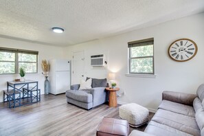 House (2 Bedrooms) | Front of property