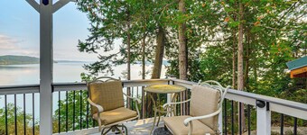 Outdoor Kitchen & Canal Views: Cabin in Quilcene!