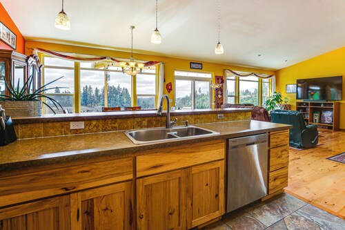 Springfield /eugene Countryside Home w/ Mtn Views!