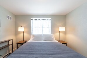 2 bedrooms, WiFi, bed sheets