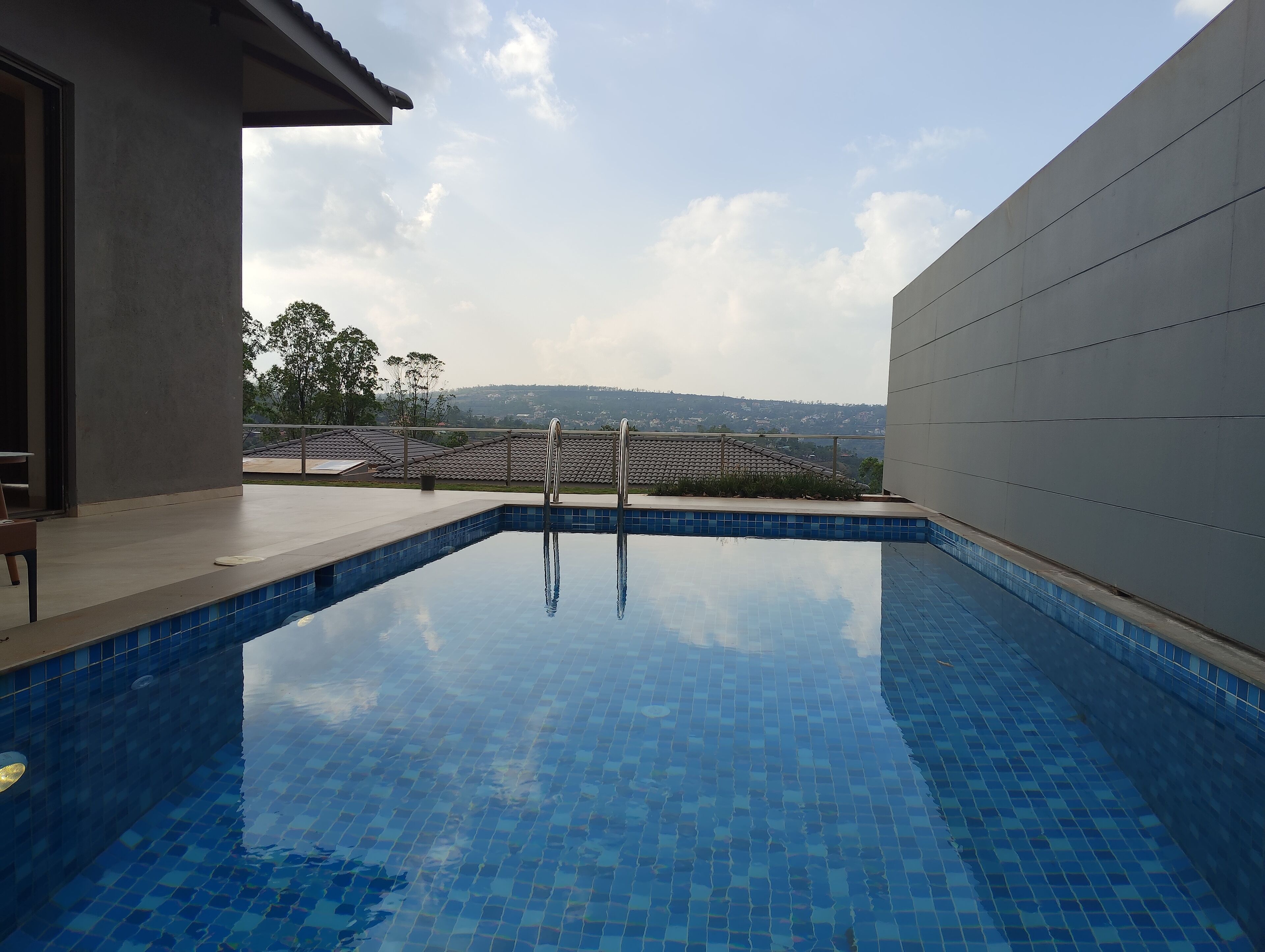 Amora valley view cottage with swimming pool | Premium bedding, minibar, iron/ironing board, free WiFi