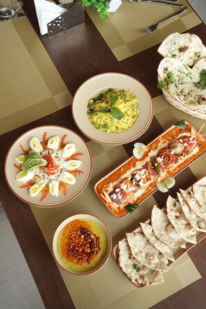 Food and drink - Ayati Resort & Spa (Kaswand)