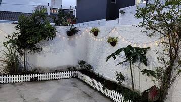 Comfort House | Garden view