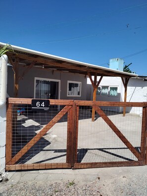 Fachada del alojamiento