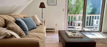 Cedar Bluff Carriage House