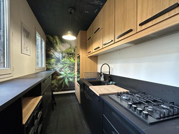 Fridge, microwave, oven, dishwasher