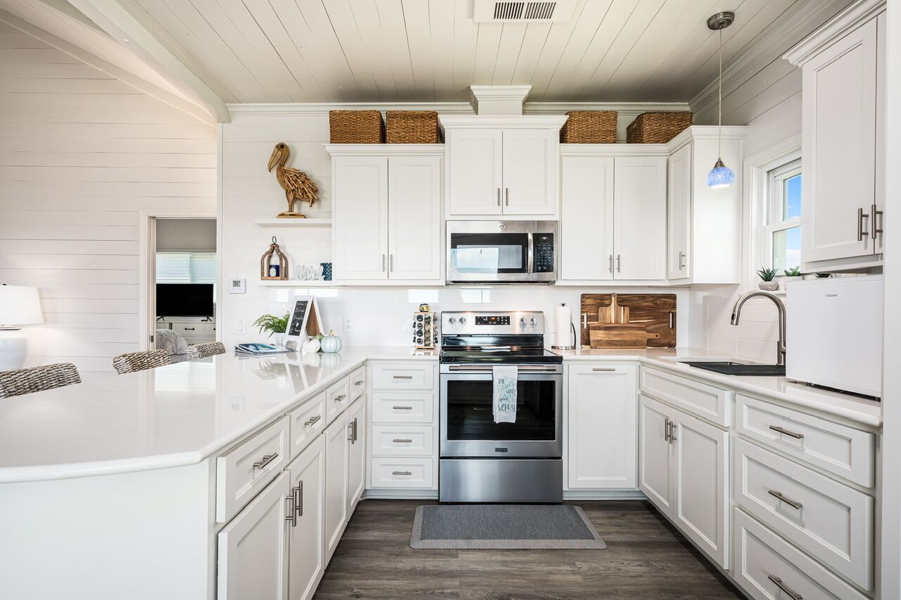 Fridge, microwave, dishwasher, coffee/tea maker