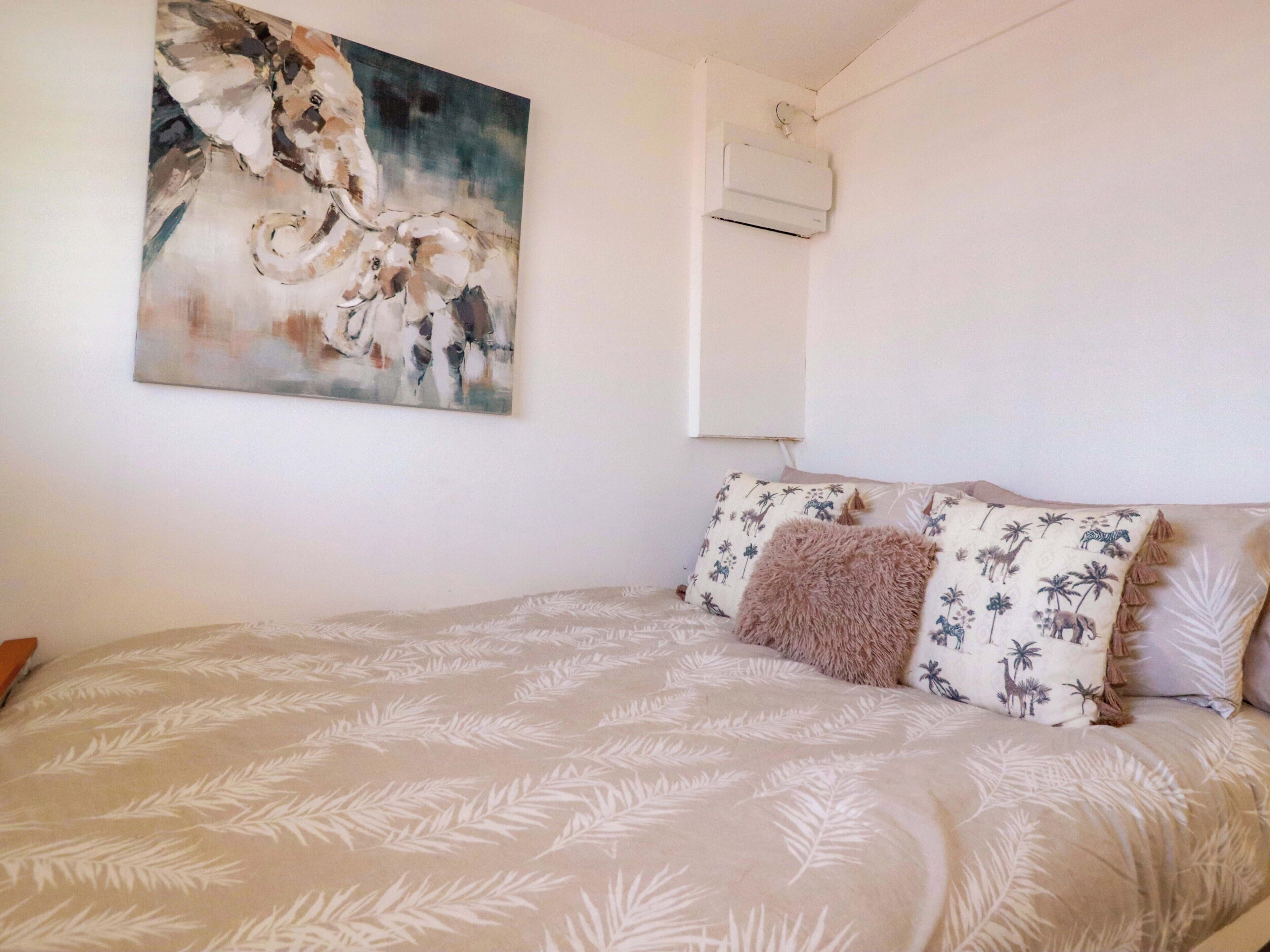 2 عدّة غرف نوم وبديكورات فريدة لكل غرفة وطراز فريد لكل وحدة