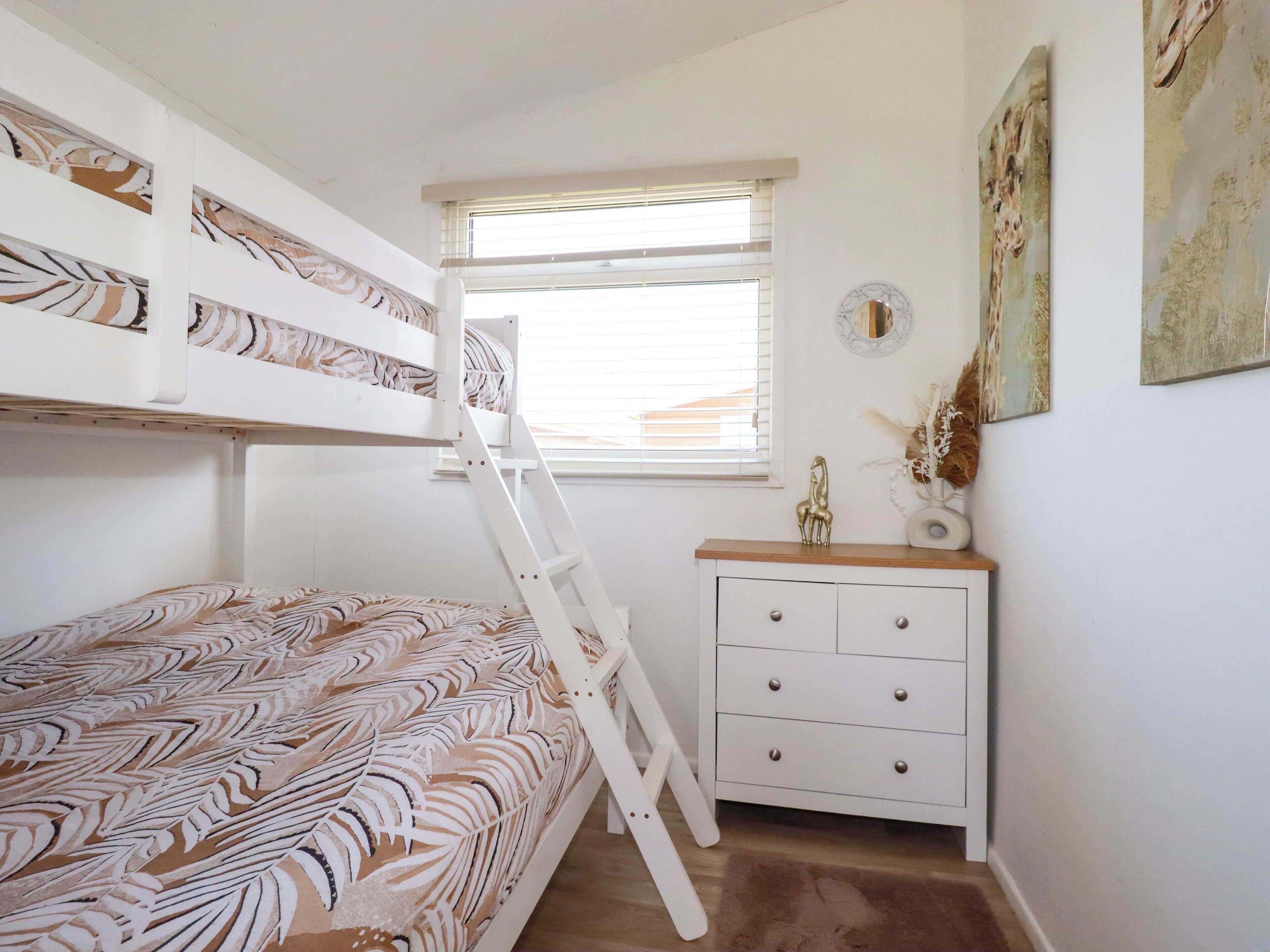 2 bedrooms, individually decorated, individually furnished