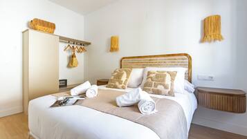 1 dormitorio, tabla de planchar con plancha, Internet y ropa de cama