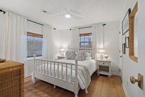 3 chambres, fer et planche à repasser, Wi-Fi gratuit, draps fournis