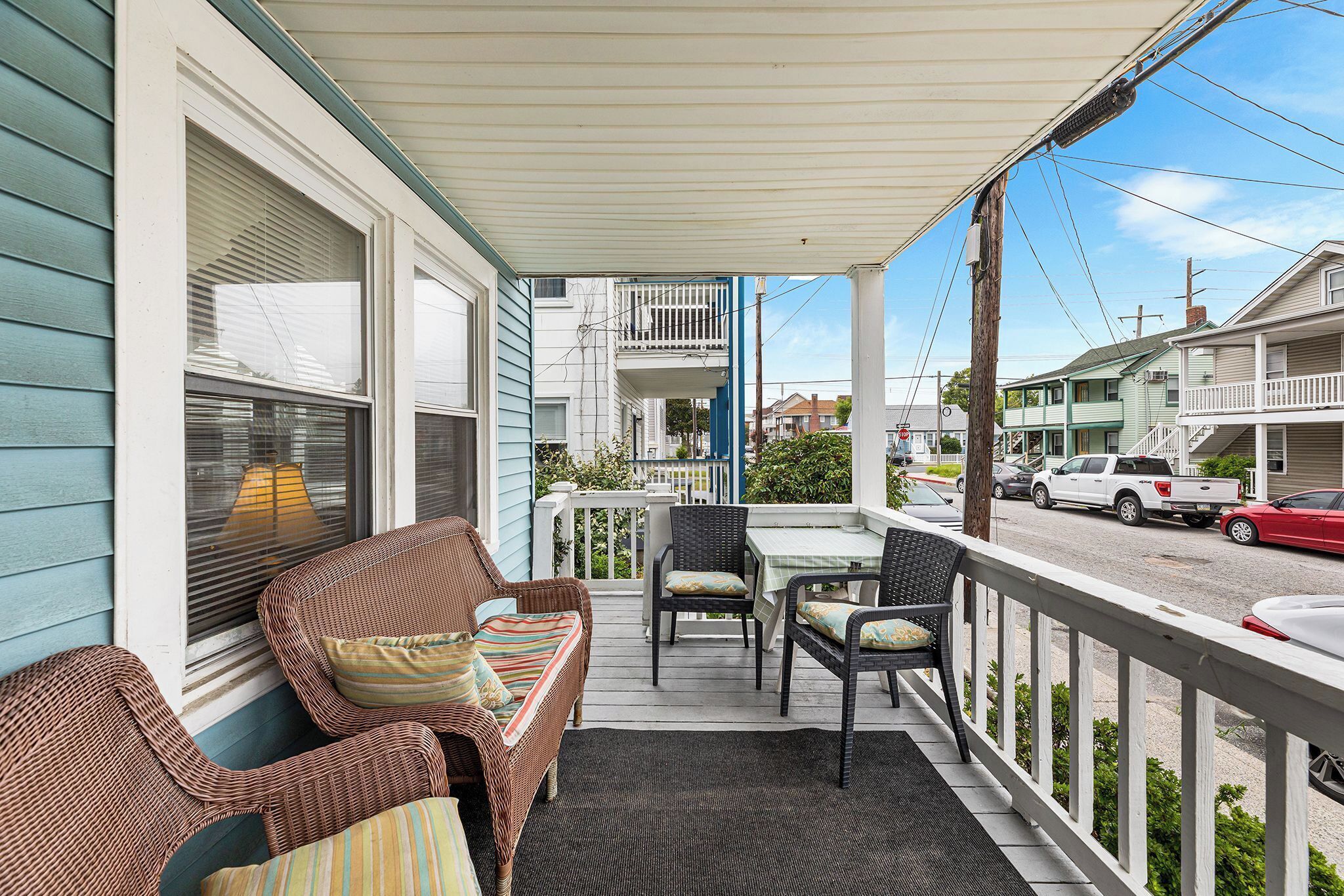 تناول الطعام بالخارج