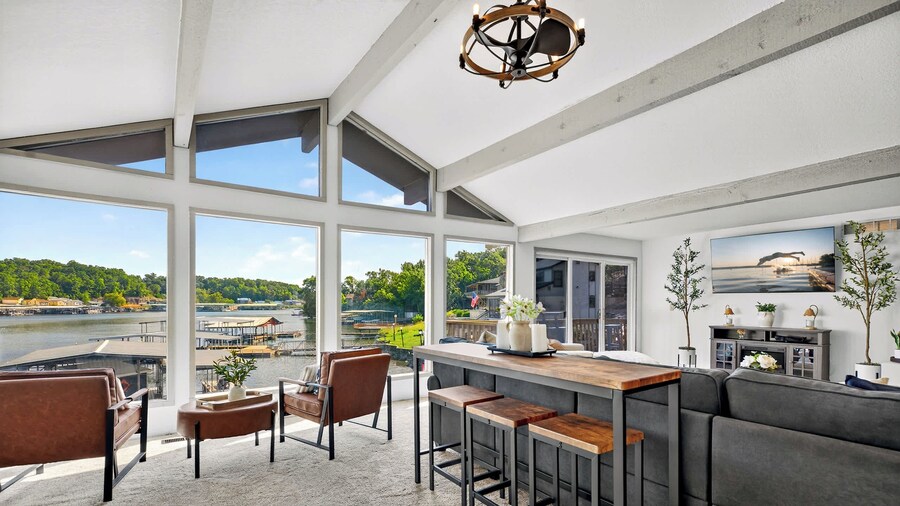 Lake Home Oasis - Sleeps 18