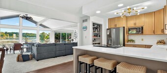 Lake Home Oasis - Sleeps 18