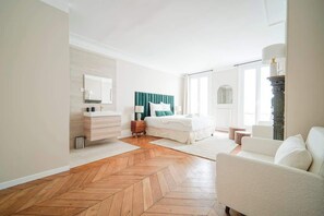 4 chambres, fer et planche à repasser, Wi-Fi, draps fournis