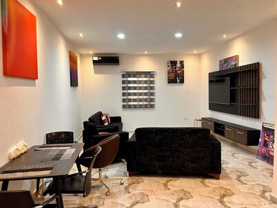 Enchanting 3-bedroom apartment with AC in Somanya