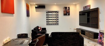 Enchanting 3-bedroom apartment with AC in Somanya