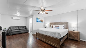 Condo, 1 Bedroom | 1 bedroom, free WiFi