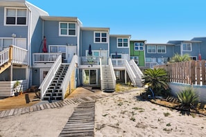 Exterior - 🌊Bright & Breezy + Sunset Views | Steps to Beach | Mardi's Cozy Townhome🌊 (Navarre)