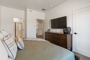 Townhome, 4 Bedrooms | 4 bedrooms, laptop workspace, iron/ironing board, cribs/infant beds