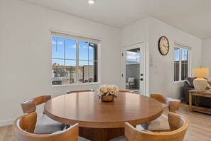 Townhome, 4 Bedrooms | Dining