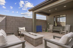 وحدة سكنية متصلة - ٤ غرف نوم | شرفة/رواق