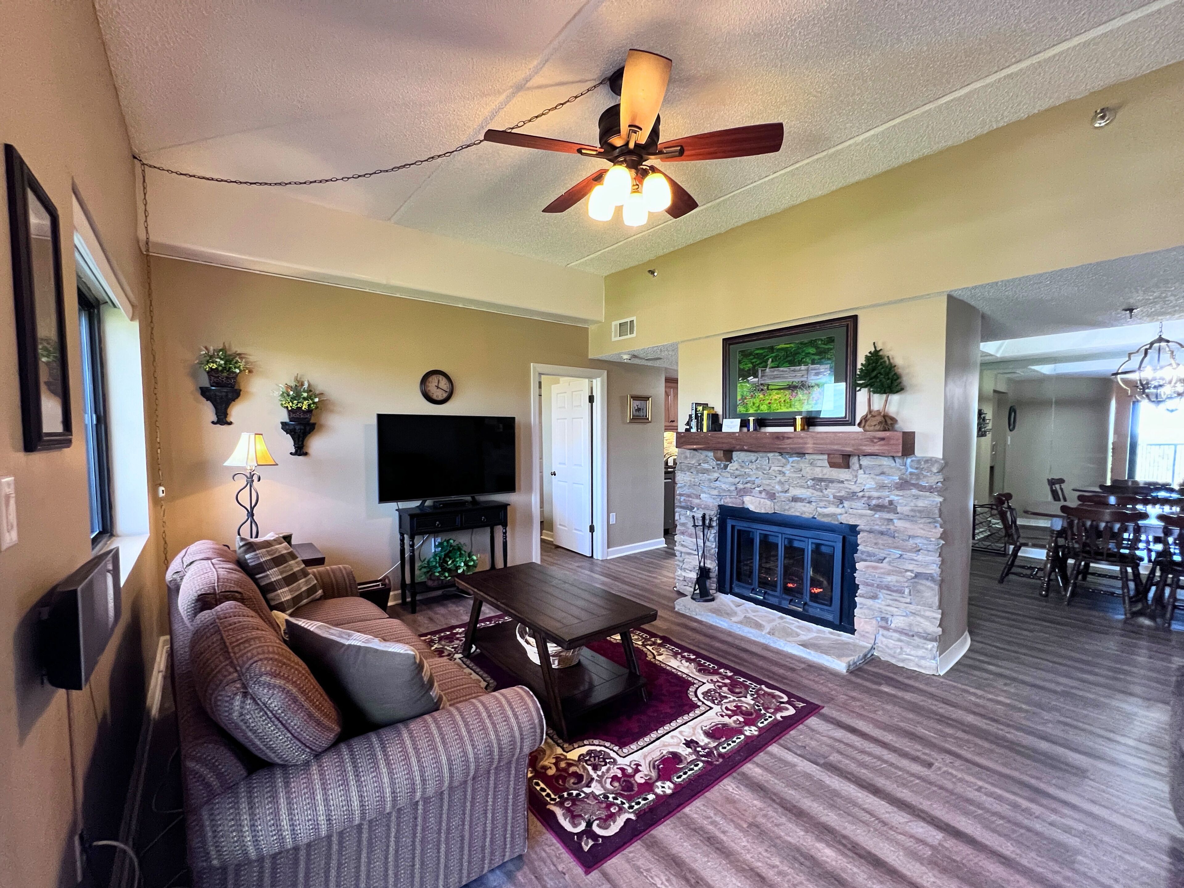 Smart TV, fireplace