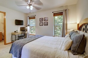 Townhome, 2 Bedrooms | 2 bedrooms, laptop workspace, iron/ironing board, free WiFi - 122 Lookout Ridge 2 Bedroom Townhouse (Dillon)