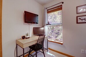 Townhome, 2 Bedrooms | Interior
