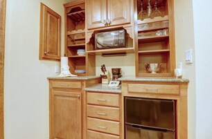 Refrigerador, cafetera/tetera