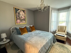2 bedrooms, internet, bed sheets - Spacious 2 Bedroom Upstairs Apt in Lexington / Mansfield Monthly Rates Available (Mansfield)