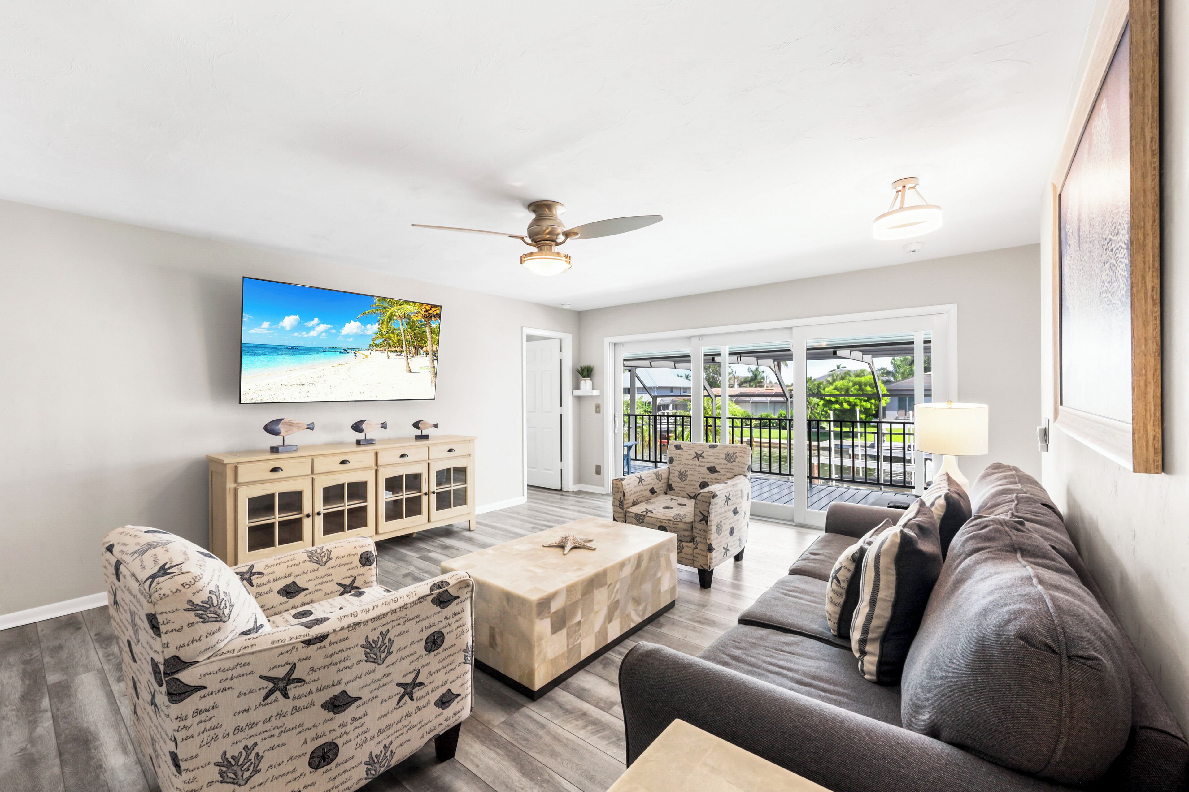 Smart TV, table tennis