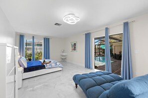 4 bedrooms, desk, iron/ironing board, WiFi
