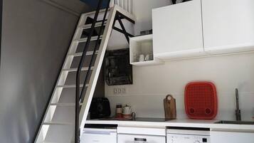 Refrigerador, horno, parrilla de estufa y lavavajillas