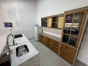 Microondas, horno y parrilla de estufa