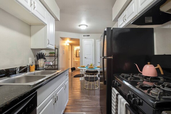 Fridge, microwave, oven, stovetop