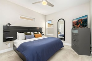 3 bedrooms, desk, iron/ironing board, travel crib