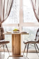 Apartamento familiar, balcón, vistas al patio | Cocina privada | Frigorífico grande, microondas, horno y placa de cocina