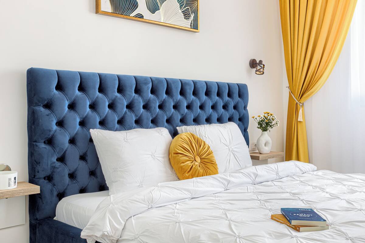 Apartament superior, 1 dormitori, balcó | Espai de treball apte per a portàtils i planxa i posts de planxar
