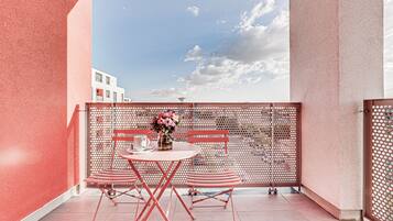 Family Apartment, Balcony, Courtyard View | Courtyard view