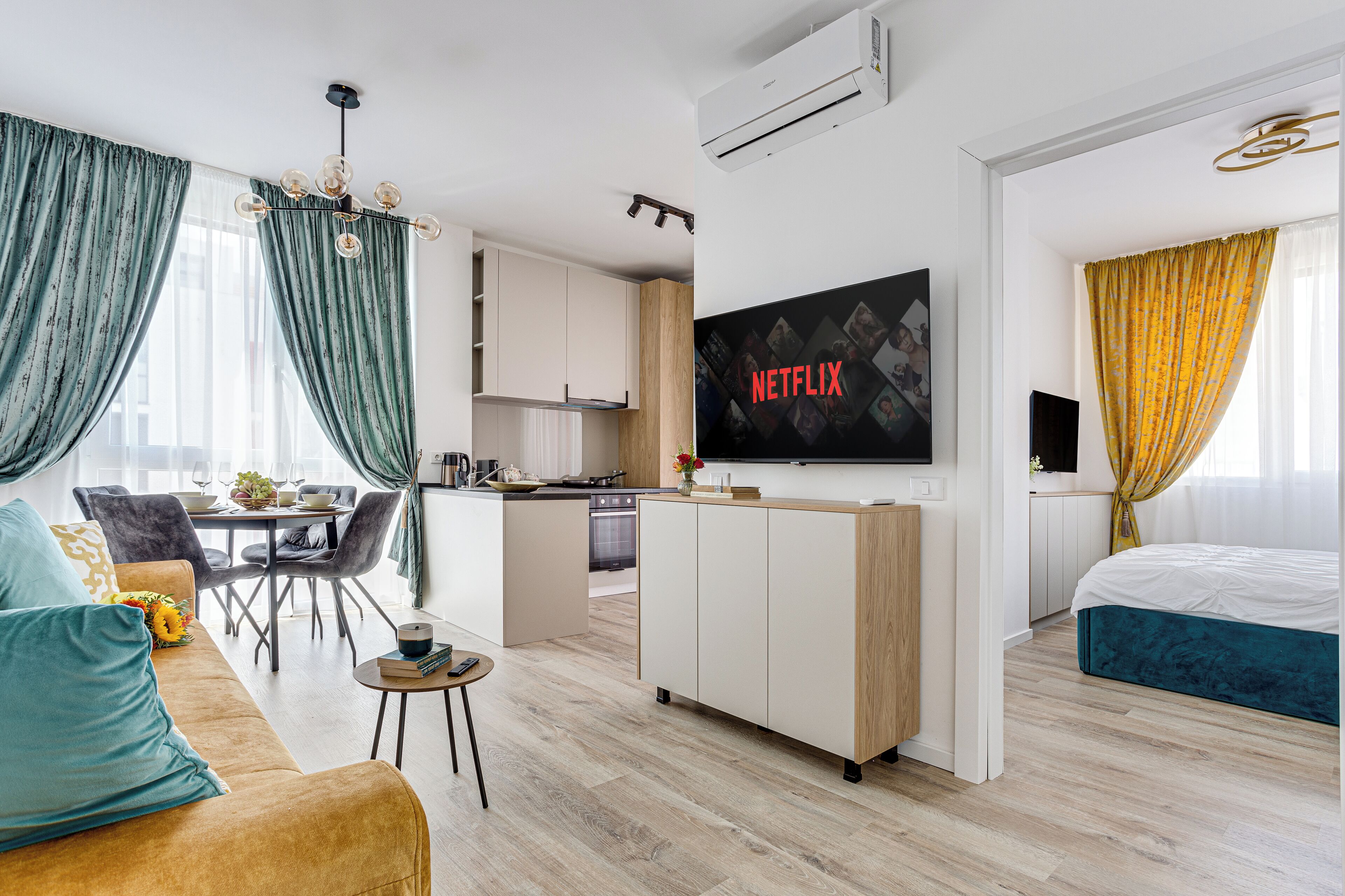 高级公寓, 1 间卧室 | 起居区 | 40-厘米纯平电视（配备有线频道）