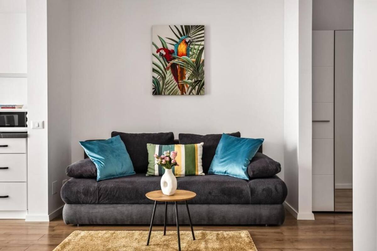 Deluxe Apartment | Laptop workspace, iron/ironing board, free WiFi
