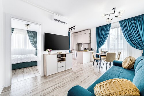 ARI - AFI Mall Luxurious Apartments