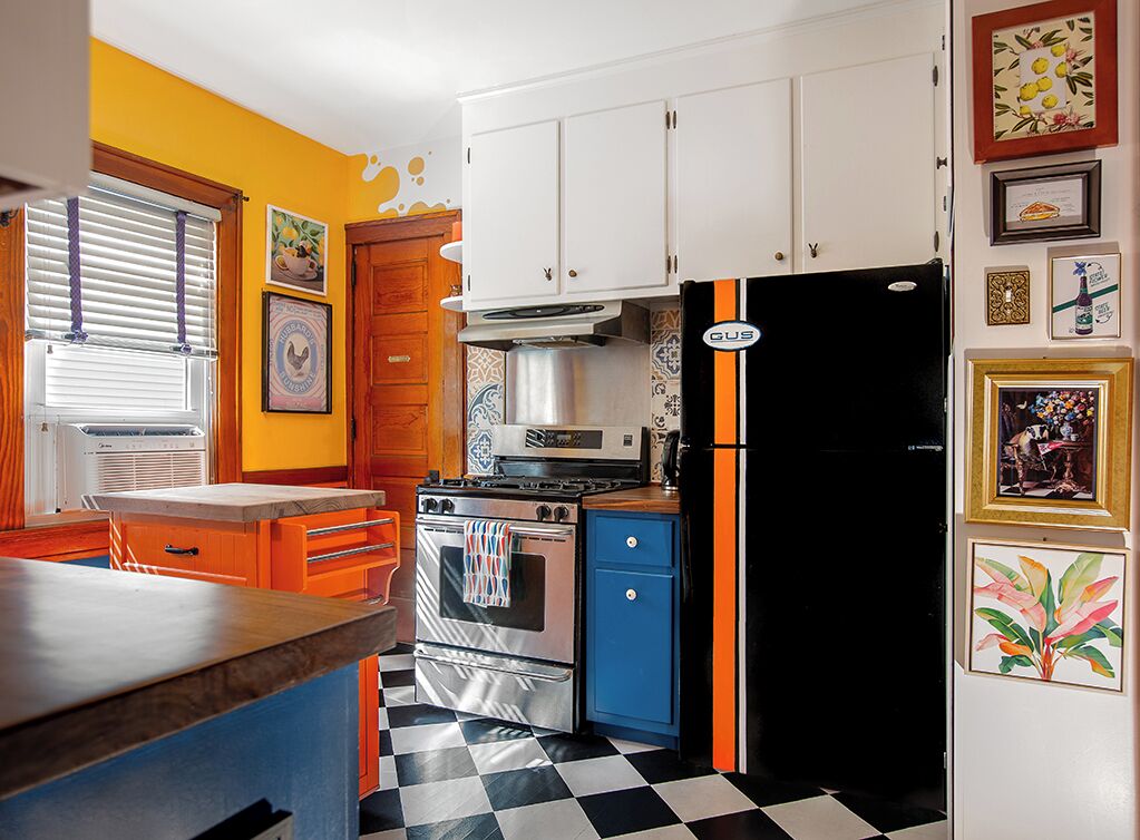 Mikrobølgeovn, ovn, kokeplater og oppvaskmaskin