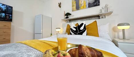 1 bedroom, desk, iron/ironing board, free WiFi