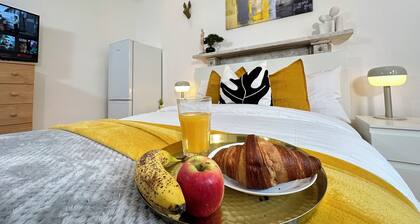 Cosy Studio Escape in Harborne with Netflix