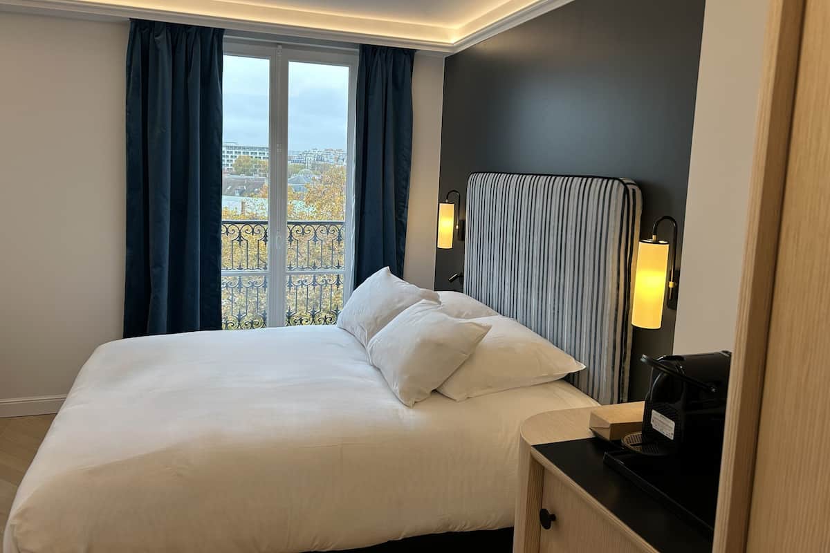 Superior Double or Twin Room, City View | Pillowtop beds, minibar, in-room safe, soundproofing