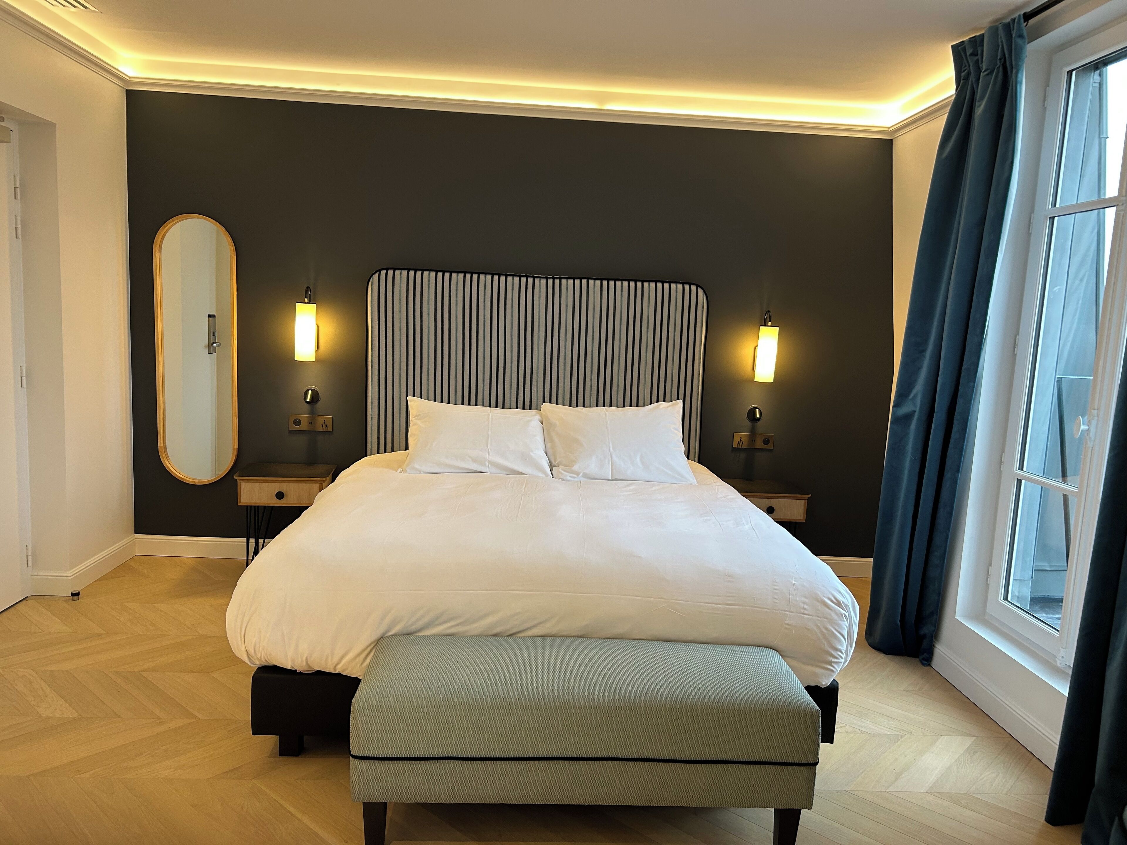 Junior Suite, City View